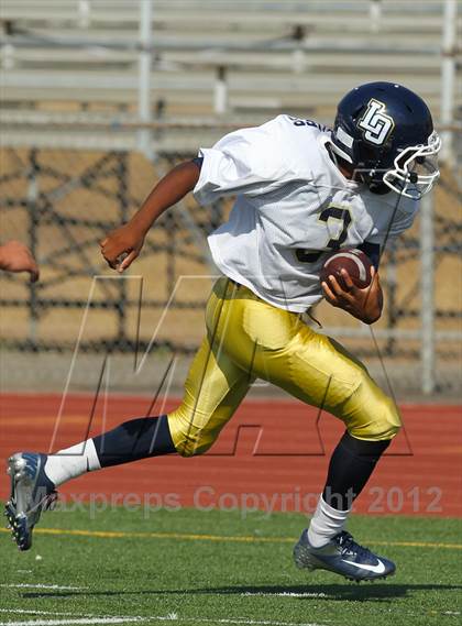 Thumbnail 2 in Los Osos @ Charter Oak photogallery.