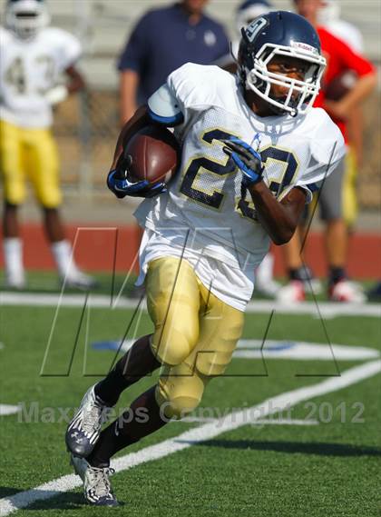Thumbnail 1 in Los Osos @ Charter Oak photogallery.