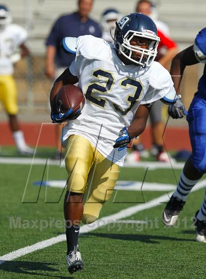 Thumbnail 2 in Los Osos @ Charter Oak photogallery.