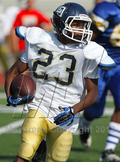 Thumbnail 1 in Los Osos @ Charter Oak photogallery.