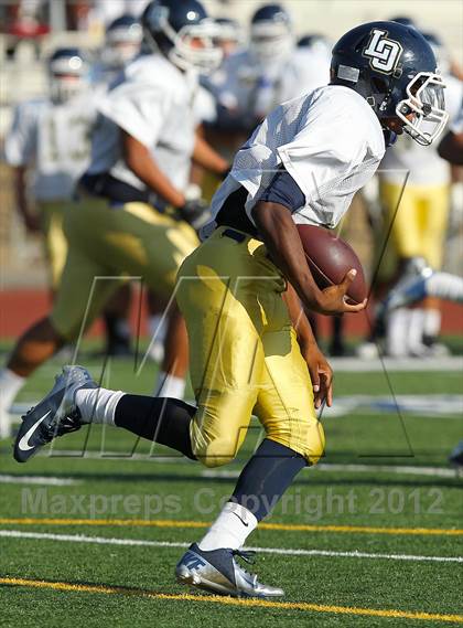Thumbnail 2 in Los Osos @ Charter Oak photogallery.