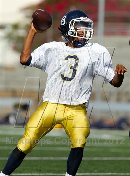 Thumbnail 3 in Los Osos @ Charter Oak photogallery.