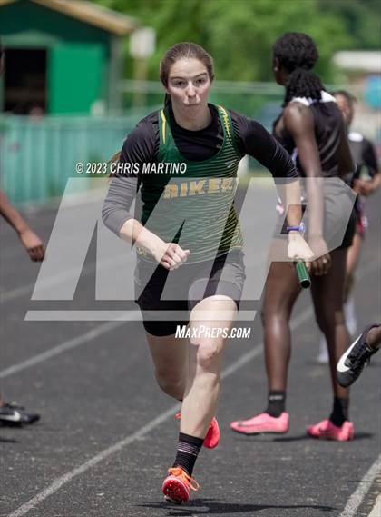 Thumbnail 3 in Border Brawl Relays photogallery.