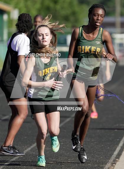 Thumbnail 2 in Border Brawl Relays photogallery.