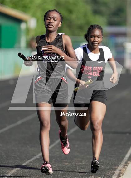 Thumbnail 2 in Border Brawl Relays photogallery.