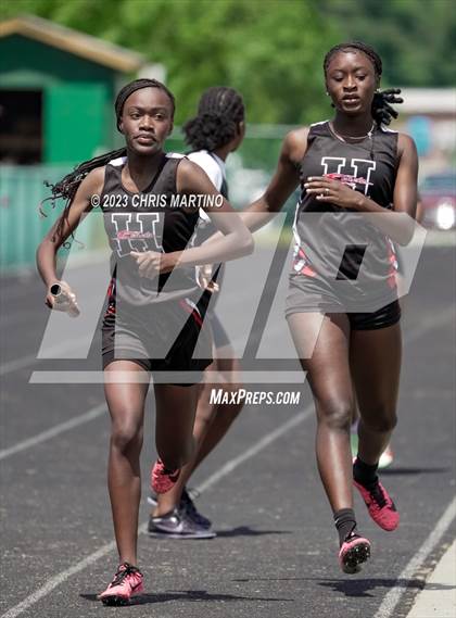 Thumbnail 3 in Border Brawl Relays photogallery.
