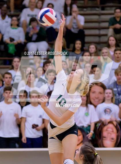 Thumbnail 2 in Clark vs. Reagan photogallery.