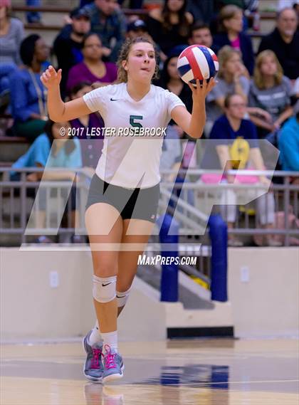 Thumbnail 3 in Clark vs. Reagan photogallery.