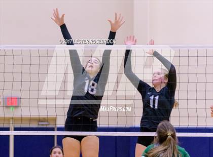 Thumbnail 1 in Clark vs. Reagan photogallery.