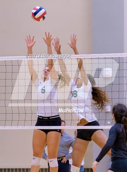 Thumbnail 2 in Clark vs. Reagan photogallery.
