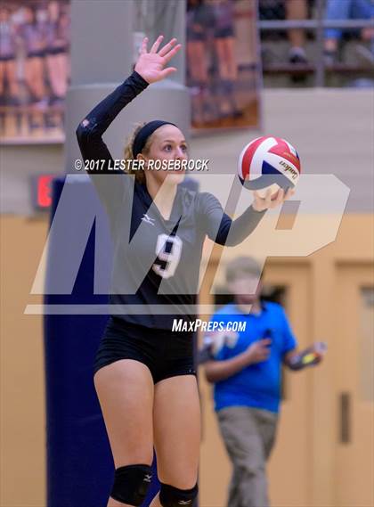 Thumbnail 1 in Clark vs. Reagan photogallery.
