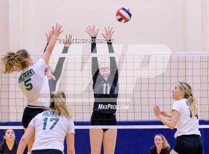 Thumbnail 1 in Clark vs. Reagan photogallery.