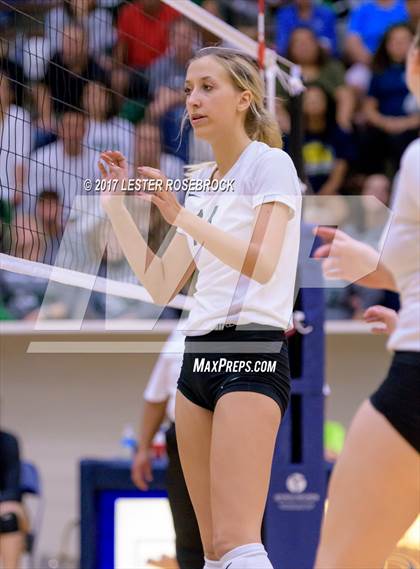 Thumbnail 1 in Clark vs. Reagan photogallery.