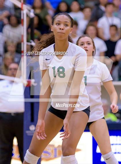 Thumbnail 2 in Clark vs. Reagan photogallery.