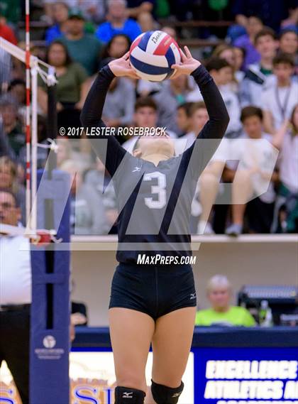 Thumbnail 2 in Clark vs. Reagan photogallery.