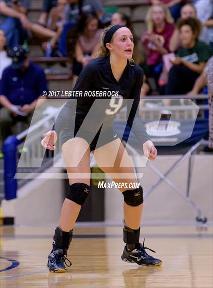 Thumbnail 3 in Clark vs. Reagan photogallery.