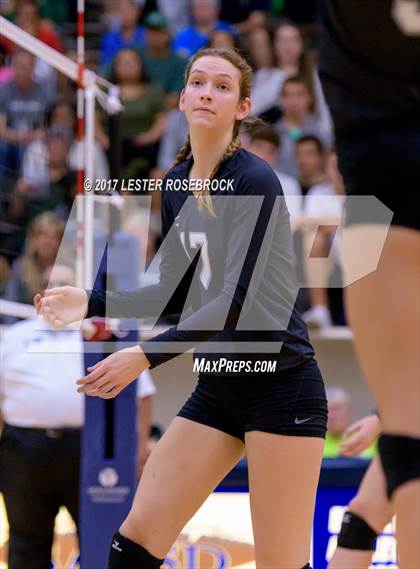 Thumbnail 2 in Clark vs. Reagan photogallery.