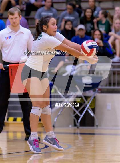 Thumbnail 2 in Clark vs. Reagan photogallery.