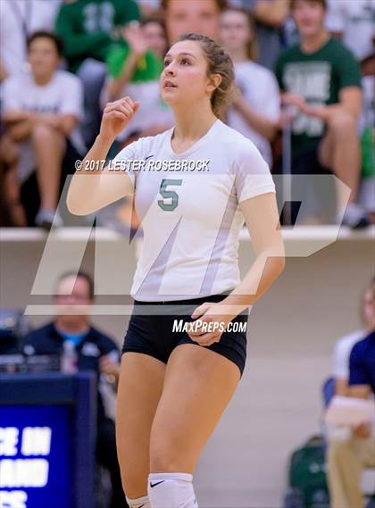 Thumbnail 2 in Clark vs. Reagan photogallery.