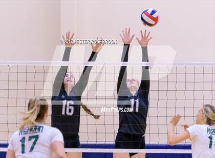 Thumbnail 2 in Clark vs. Reagan photogallery.