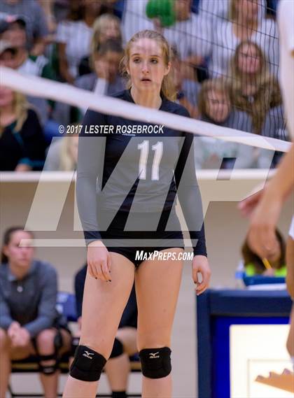 Thumbnail 2 in Clark vs. Reagan photogallery.