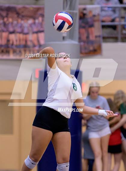 Thumbnail 1 in Clark vs. Reagan photogallery.