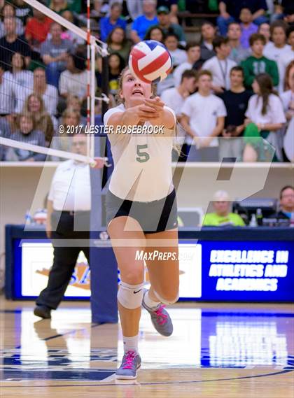 Thumbnail 2 in Clark vs. Reagan photogallery.