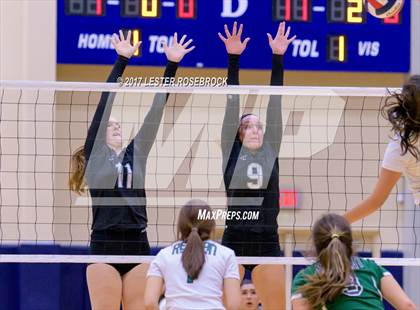 Thumbnail 1 in Clark vs. Reagan photogallery.