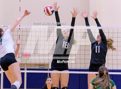 Thumbnail 2 in Clark vs. Reagan photogallery.