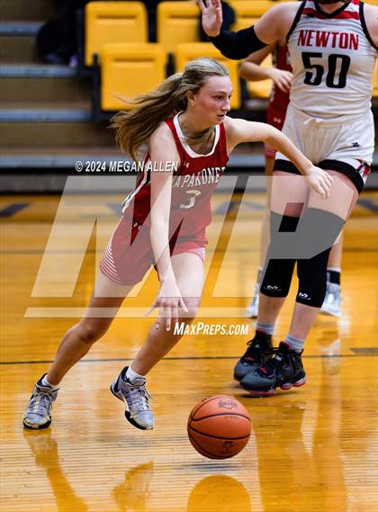 Thumbnail 2 in Wapakoneta vs. Newton Local photogallery.