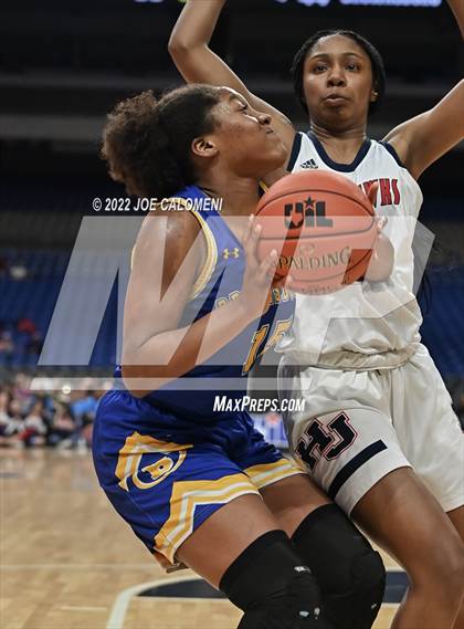 Thumbnail 1 in Brownsboro vs Hardin-Jefferson (UIL 4A State Final) photogallery.