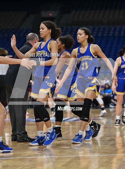 Thumbnail 3 in Brownsboro vs Hardin-Jefferson (UIL 4A State Final) photogallery.