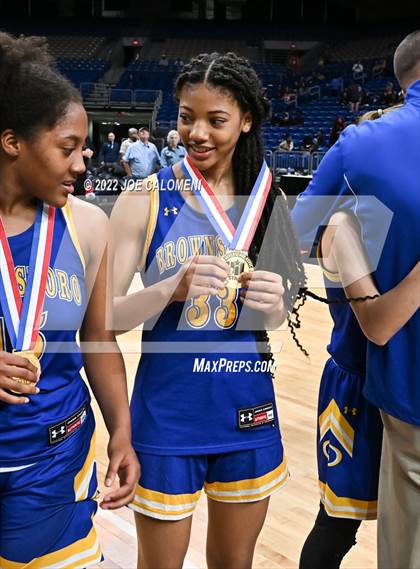 Thumbnail 3 in Brownsboro vs Hardin-Jefferson (UIL 4A State Final) photogallery.