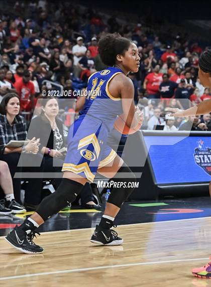 Thumbnail 1 in Brownsboro vs Hardin-Jefferson (UIL 4A State Final) photogallery.
