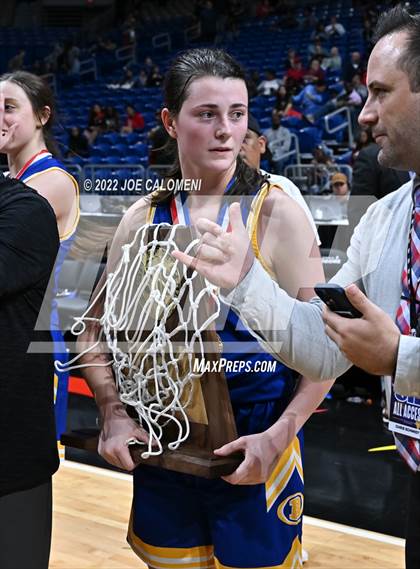 Thumbnail 2 in Brownsboro vs Hardin-Jefferson (UIL 4A State Final) photogallery.