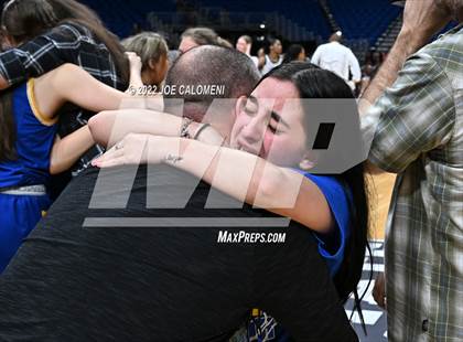 Thumbnail 2 in Brownsboro vs Hardin-Jefferson (UIL 4A State Final) photogallery.