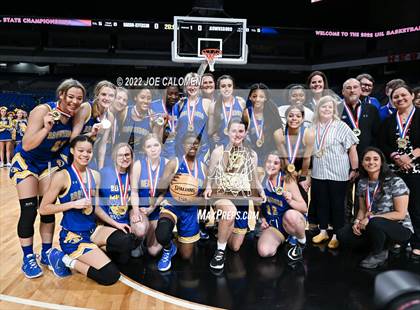 Thumbnail 2 in Brownsboro vs Hardin-Jefferson (UIL 4A State Final) photogallery.