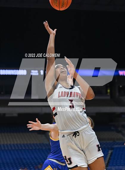 Thumbnail 1 in Brownsboro vs Hardin-Jefferson (UIL 4A State Final) photogallery.