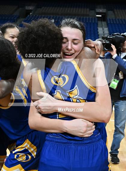 Thumbnail 1 in Brownsboro vs Hardin-Jefferson (UIL 4A State Final) photogallery.