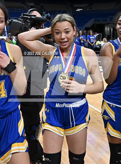 Thumbnail 1 in Brownsboro vs Hardin-Jefferson (UIL 4A State Final) photogallery.