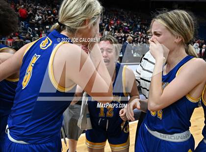 Thumbnail 2 in Brownsboro vs Hardin-Jefferson (UIL 4A State Final) photogallery.