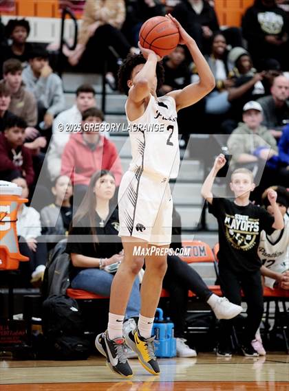 Thumbnail 1 in Birdville vs Fossil Ridge (UIL 5A Bi-District Playoffs) Division 1 photogallery.