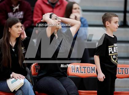 Thumbnail 2 in Birdville vs Fossil Ridge (UIL 5A Bi-District Playoffs) Division 1 photogallery.