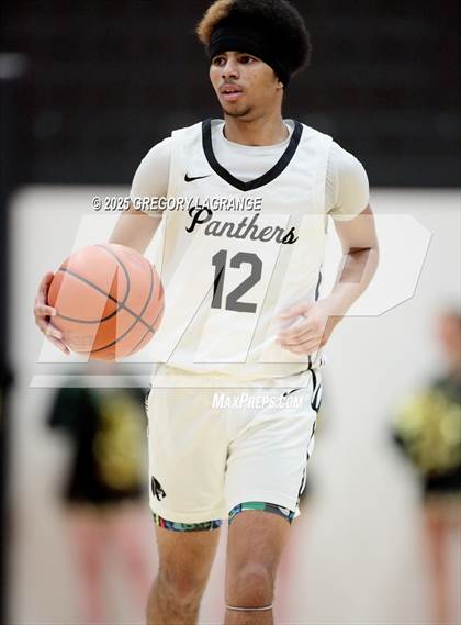 Thumbnail 2 in Birdville vs Fossil Ridge (UIL 5A Bi-District Playoffs) Division 1 photogallery.