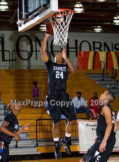 Thumbnail 2 in Summit @ Pearland (McDonalds Texas Invitational) photogallery.
