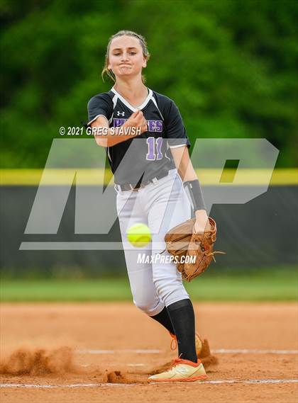 Thumbnail 1 in Hickory Ridge @ Porter Ridge photogallery.