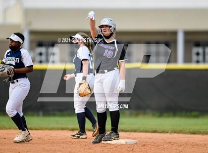 Thumbnail 3 in Hickory Ridge @ Porter Ridge photogallery.