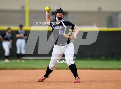 Thumbnail 3 in Hickory Ridge @ Porter Ridge photogallery.