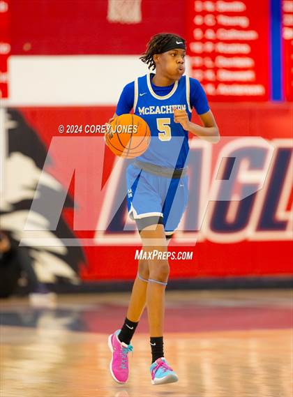 Thumbnail 3 in McEachern vs Grayson (Nike Elite HS Showcase GA) photogallery.