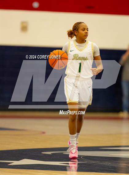 Thumbnail 3 in McEachern vs Grayson (Nike Elite HS Showcase GA) photogallery.